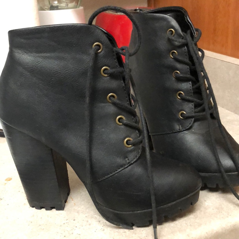 Black Maddengirl booties